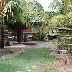 Tony's At Teluk Bahang Gasthof